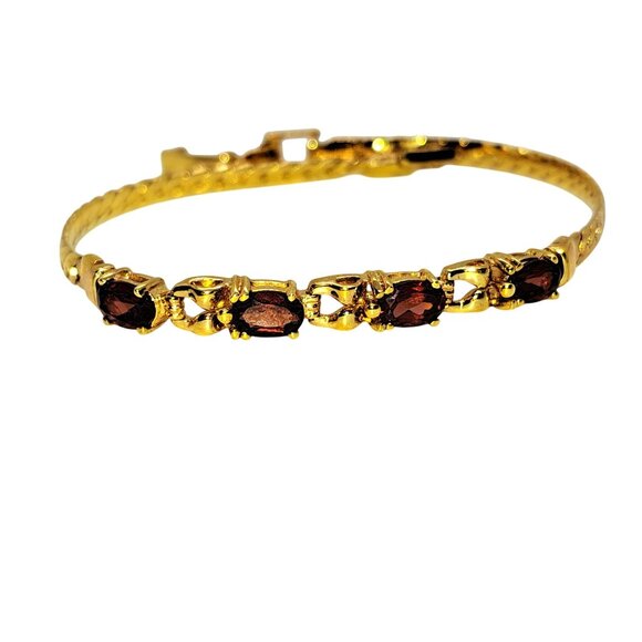 Garnet bracelet gold tone